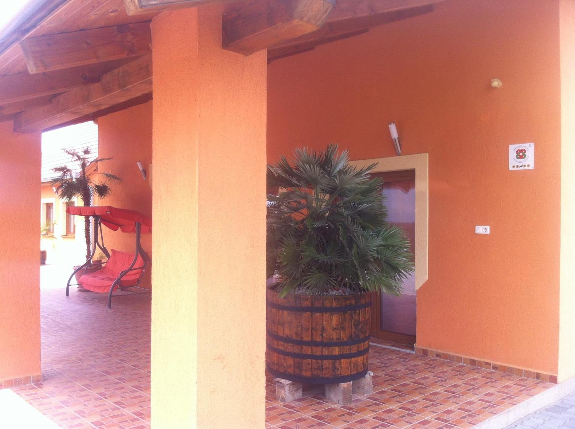 Bibic Vendeghazak Hotel Nagybajom Exterior foto