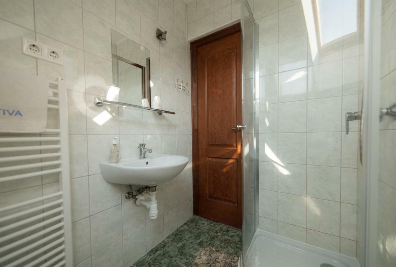 Bibic Vendeghazak Hotel Nagybajom Exterior foto