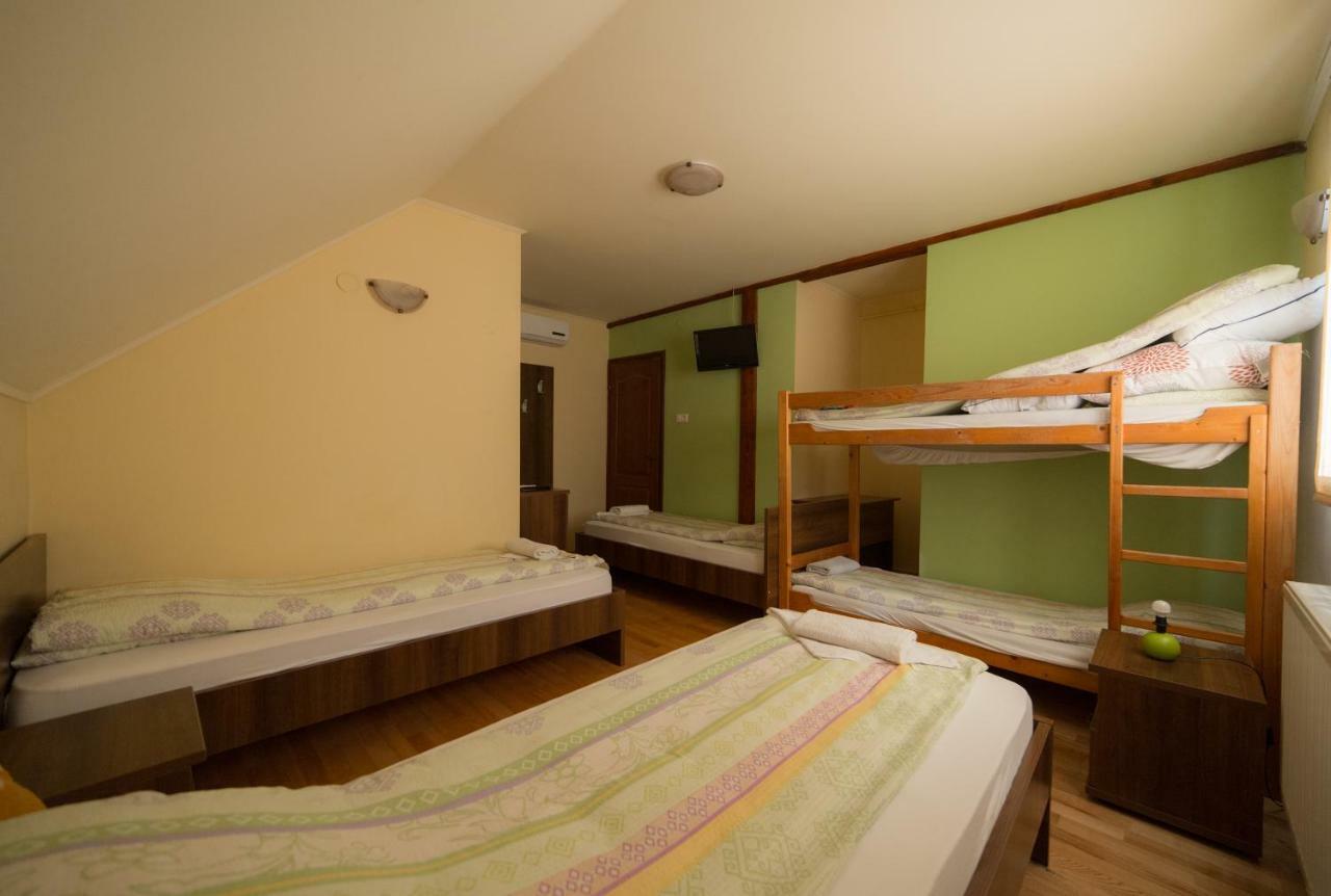 Bibic Vendeghazak Hotel Nagybajom Exterior foto