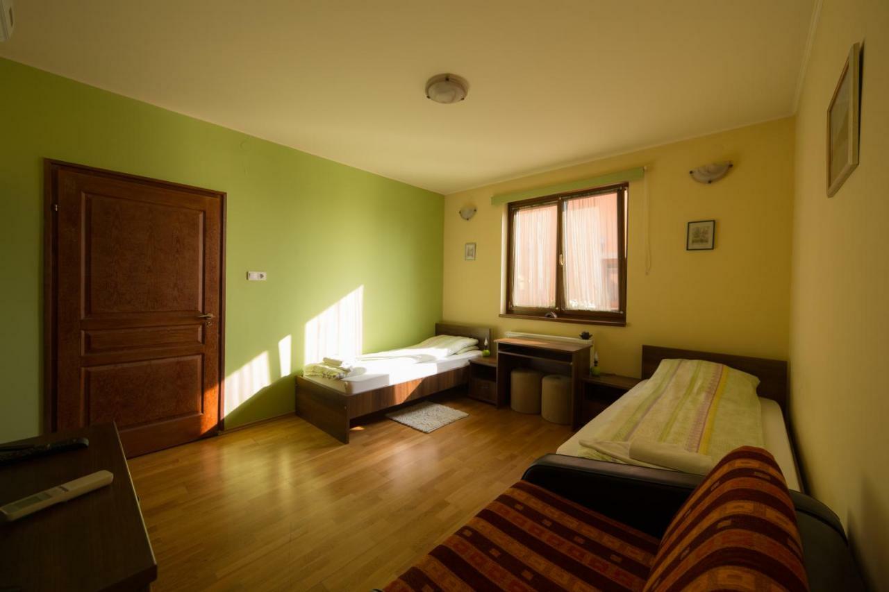 Bibic Vendeghazak Hotel Nagybajom Exterior foto