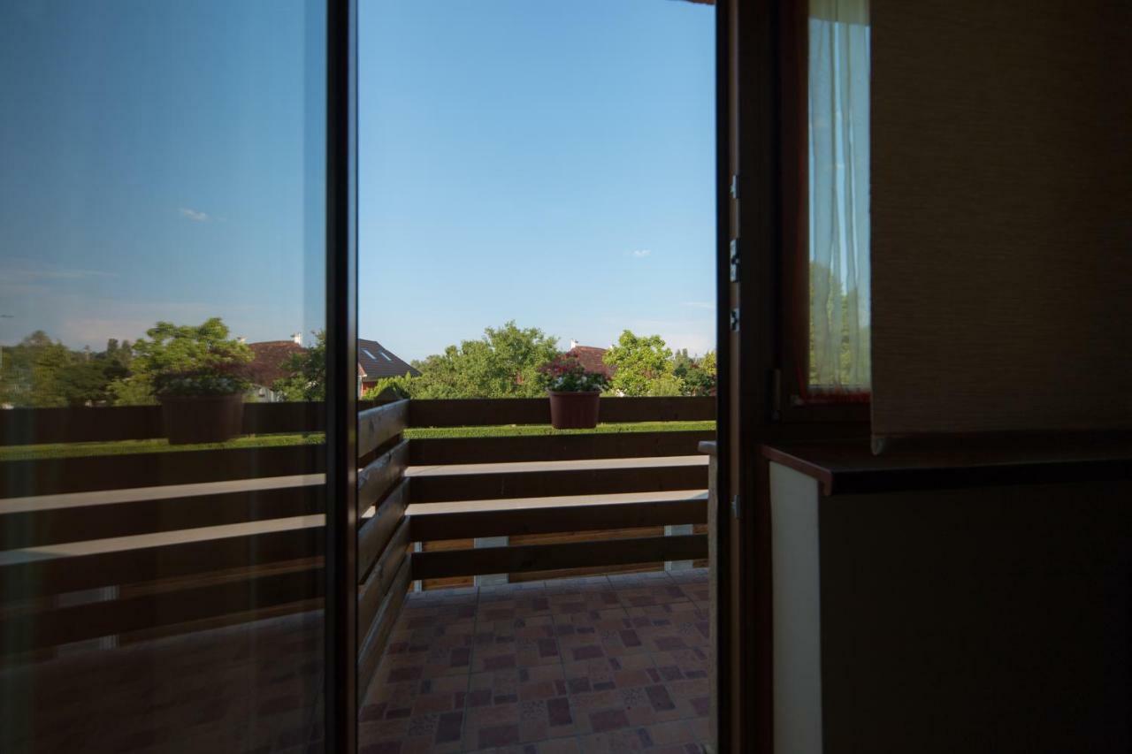 Bibic Vendeghazak Hotel Nagybajom Exterior foto